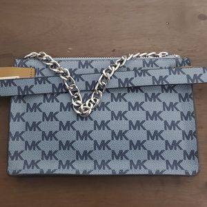 Michael Kors Logo pull chain belt bag.